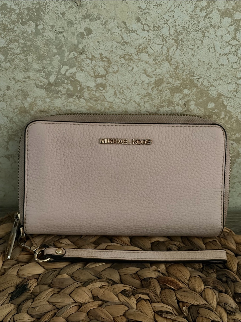 Michael Kors Pebbled Leather Wristlet - Soft Pink